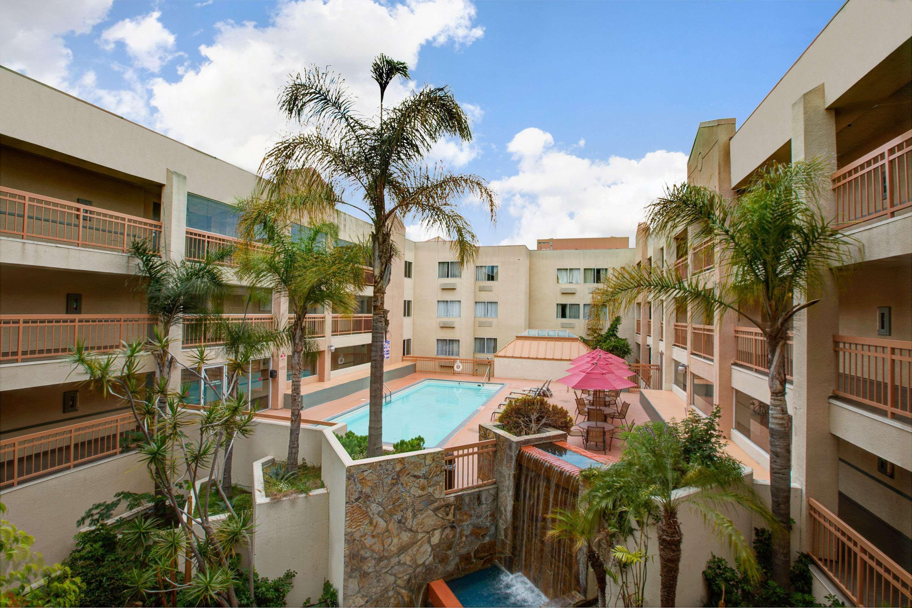Hotel Ramada By Wyndham Hawthorne/Lax Exterior foto
